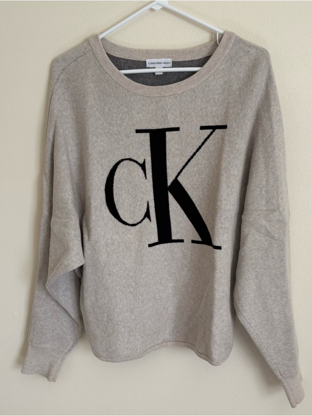 Calvin Klein Jeans Logo Dolman Sleeve Sweater Size M in Taupe